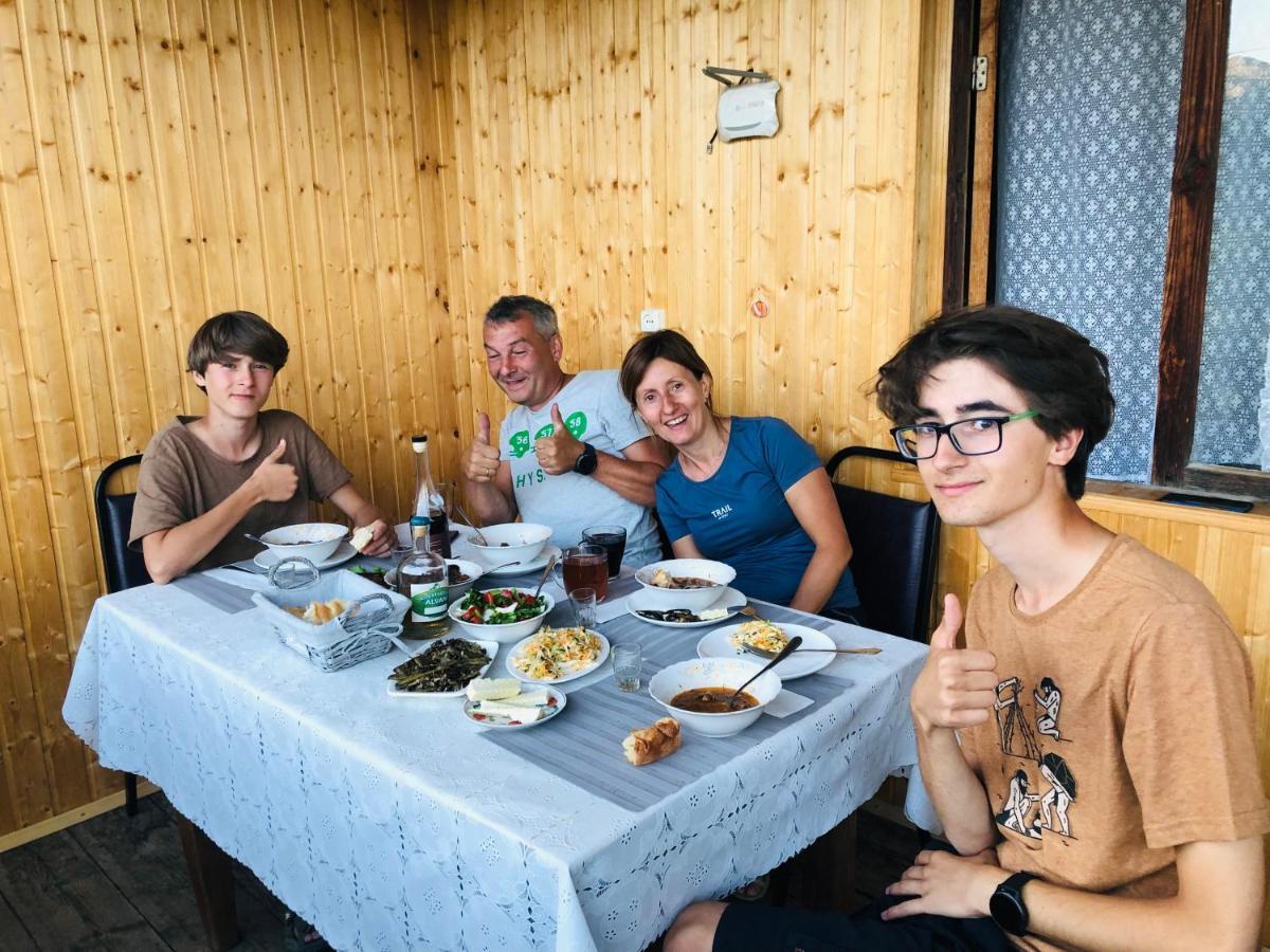 Guest House Gere Omalo Екстериор снимка
